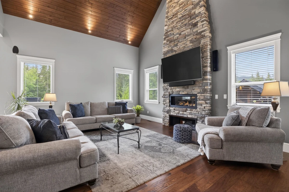 Family Room Photo of 9705 Verchere Street, Mission, BC