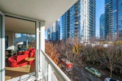 Laundry Room Photo of 501 161 W Georgia Street, Vancouver, BC