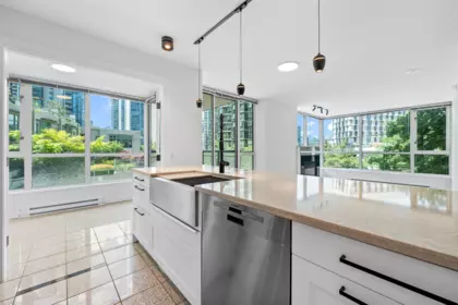 Garden / Landscaping Photo of 305 1328 W Pender Street, Vancouver, BC