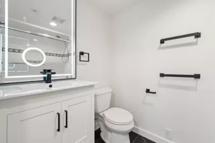 Loft / Bonus Room Photo of 305 1328 W Pender Street, Vancouver, BC