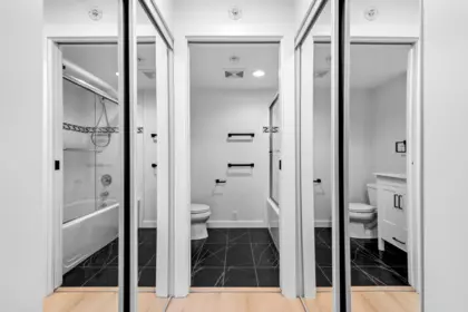 Office / Den Photo of 305 1328 W Pender Street, Vancouver, BC