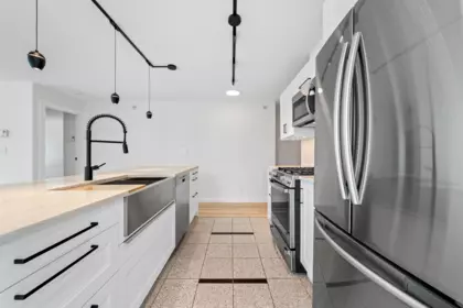 Primary Bedroom Photo of 305 1328 W Pender Street, Vancouver, BC