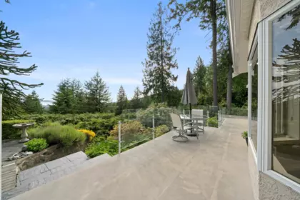 Garage Interior Photo of 463 Ventura Crescent, North Vancouver, BC