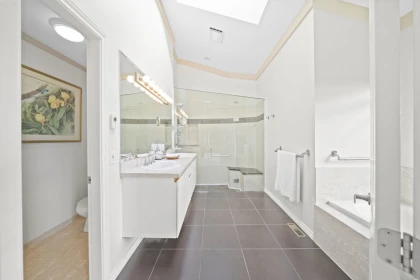 Primary Bathroom Photo of 463 Ventura Crescent, North Vancouver, BC