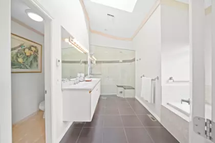 Walk-In Closet Photo of 463 Ventura Crescent, North Vancouver, BC