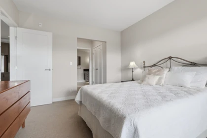 Loft / Bonus Room Photo of 305 4570 Hastings Street, Burnaby, BC