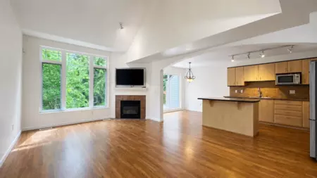 35 2351 Parkway Boulevard, Coquitlam, BC, Coquitlam — Townhouse for sale