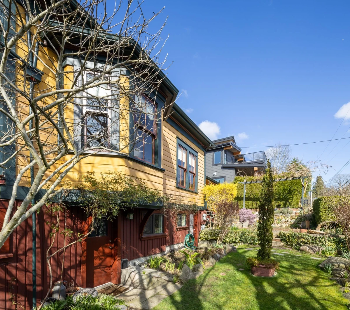 Exterior Rear Photo of 217 Ninth Street, New Westminster, BC