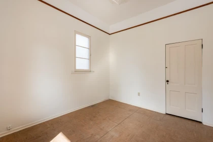Powder Room Photo of 217 Ninth Street, New Westminster, BC