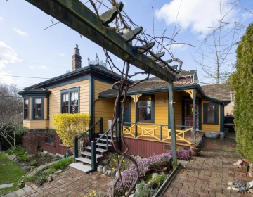 Street View Photo of 217 Ninth Street, New Westminster, BC