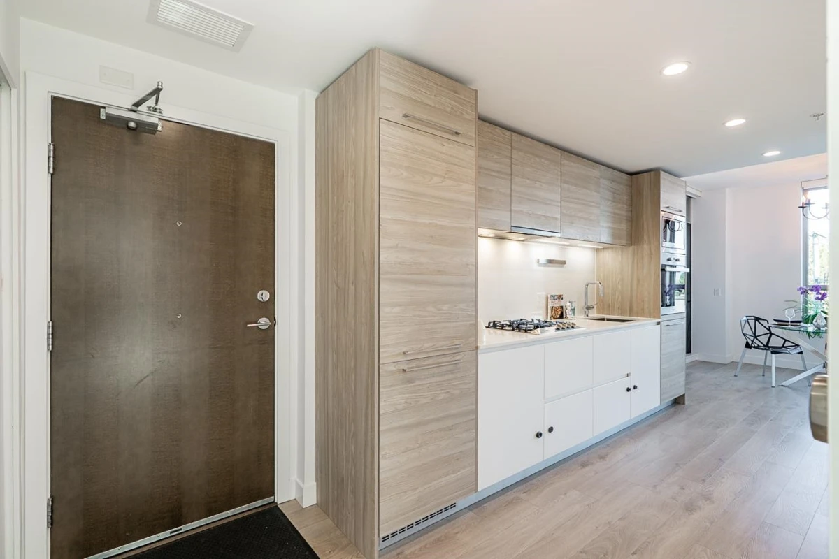 Dining Area Photo of 302 523 W King Edward Avenue, Vancouver, BC
