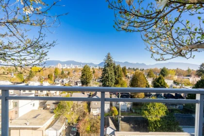 Swimming Pool Photo of 302 523 W King Edward Avenue, Vancouver, BC