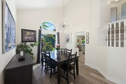 Kitchen Island Photo of 32328 Slocan Drive, Abbotsford, BC