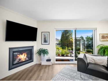 202 134 W 20th Street, North Vancouver, BC, North Vancouver — Apartment/Condo for sale