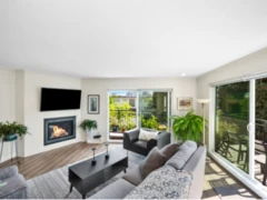 202 134 W 20th Street, North Vancouver, BC