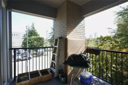 Entry Foyer Photo of 204 13339 102A AVENUE AVENUE, Surrey BC V3T 0C5