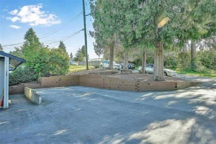 Family Room Photo of 7794 141b Street, Surrey, BC