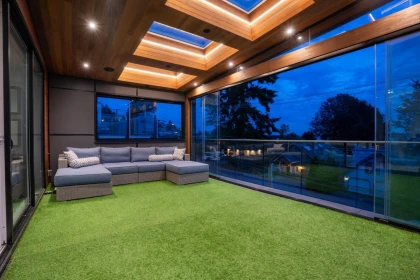 Swimming Pool Photo of 14857 Buena Vista Avenue, White Rock, BC