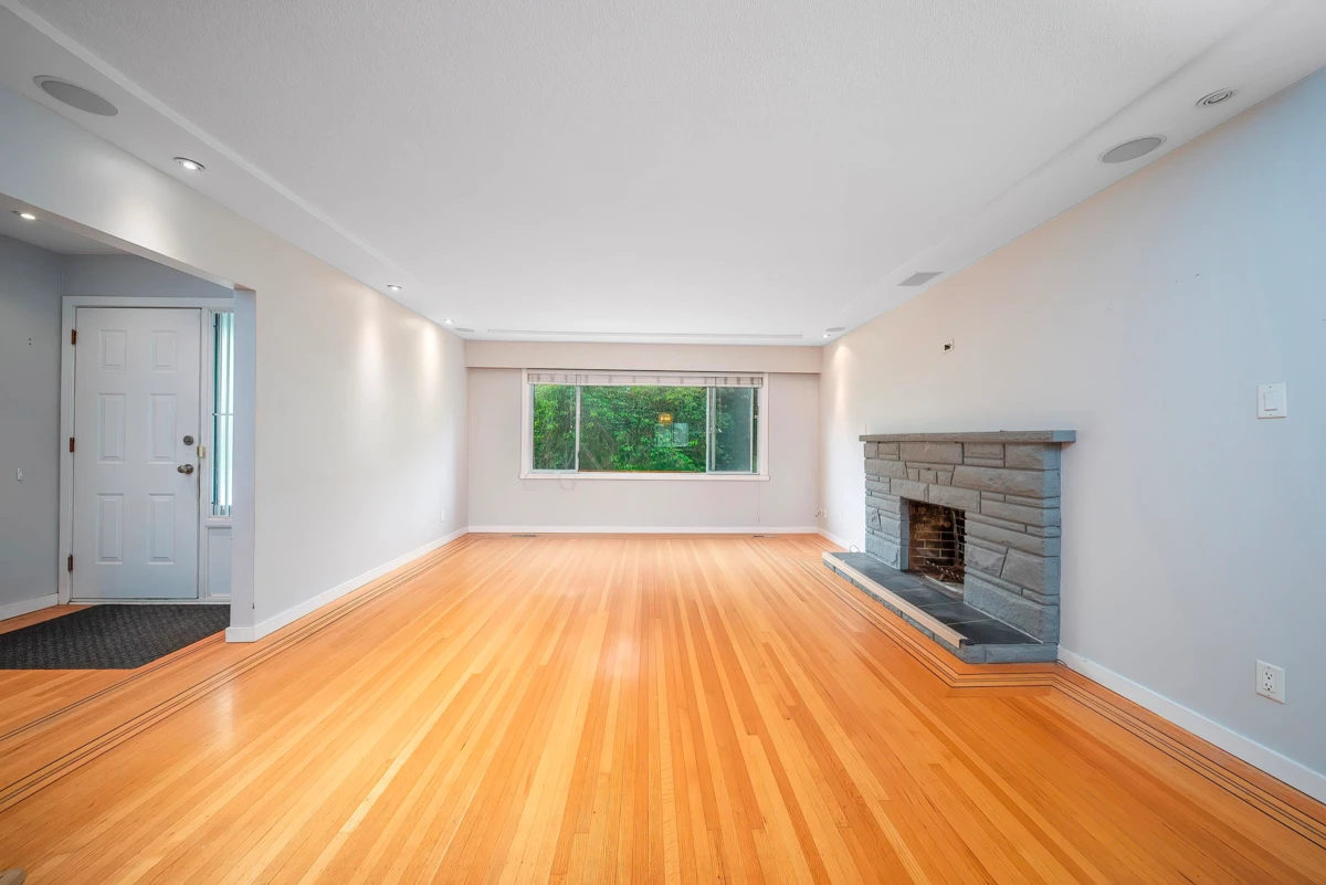 Dining Area Photo of 3063 Rosemont Drive, Vancouver, BC