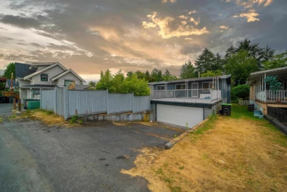 Swimming Pool Photo of 3063 Rosemont Drive, Vancouver, BC