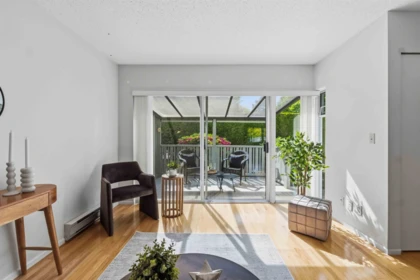 Powder Room Photo of 2 14227 18a Avenue, Surrey, BC