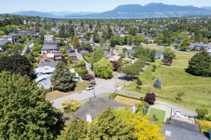 Front Yard Photo of 2291 W 32nd Avenue, Vancouver, BC