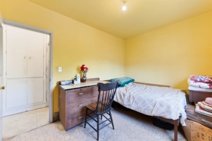 Powder Room Photo of 824 Semlin Drive, Vancouver, BC