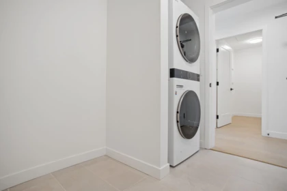 Hallway Photo of 208 8398 Oak Street, Vancouver, BC