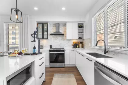 Kitchen Photo of 35 2891 Montrose Avenue, Abbotsford, BC