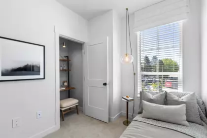 Walk-In Closet Photo of 35 2891 Montrose Avenue, Abbotsford, BC