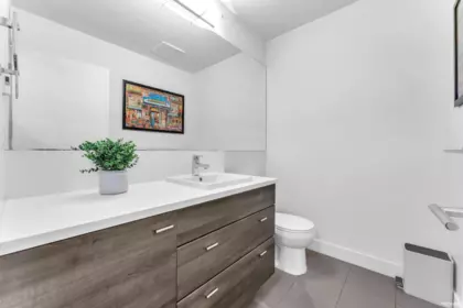 Guest Bathroom Photo of 4 13931 Fraser Highway, Surrey, BC