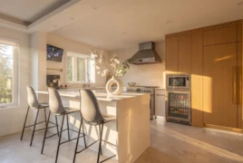 4283 Capilano Road, North Vancouver, BC