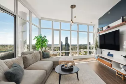 4204 2008 Rosser Avenue, Burnaby, BC, Burnaby — Apartment/Condo for sale