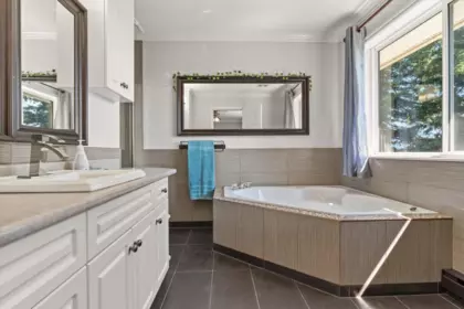 Powder Room Photo of 35702 Timberlane Drive, Abbotsford, BC