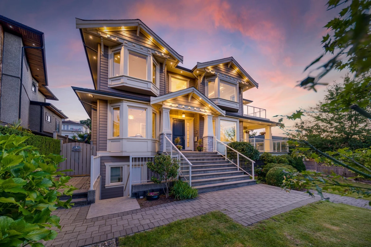 Exterior Rear Photo of 5635 Oakglen Drive, Burnaby, BC
