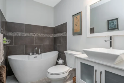 Hallway Photo of 3 15148 20 Avenue, Surrey, BC