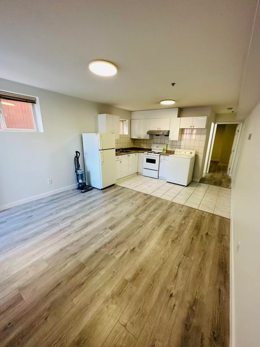 Dining Area Photo of 939 E 26th Avenue, Vancouver, BC