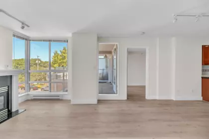 Breakfast Nook Photo of 403 1818 W 6th Avenue, Vancouver, BC