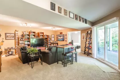 Entry Foyer Photo of 13 31501 Upper Maclure Road, Abbotsford, BC