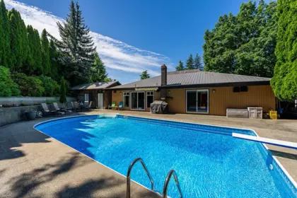 Community Amenities Photo (Clubhouse) of 3762 Nanaimo Crescent, Abbotsford, BC