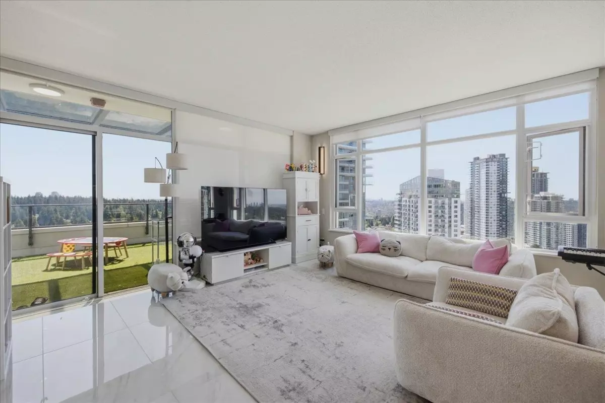 Family Room Photo of 3004 570 Emerson Street, Coquitlam, BC