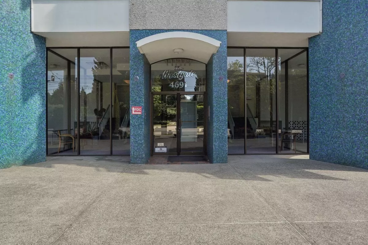 Family Room Photo of 201 4691 W 10th Avenue, Vancouver, BC