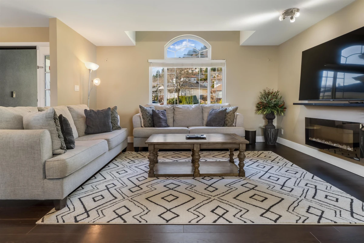 Family Room Photo of 36382 Sandringham Drive, Abbotsford, BC