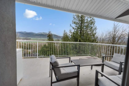 Front Yard Photo of 36382 Sandringham Drive, Abbotsford, BC
