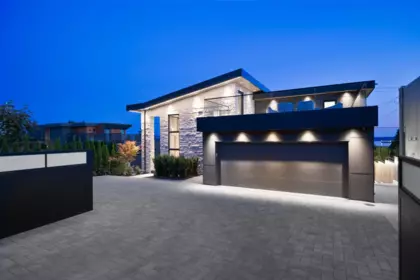 Hot Tub / Spa Photo of 2423 Mathers Avenue, West Vancouver, BC