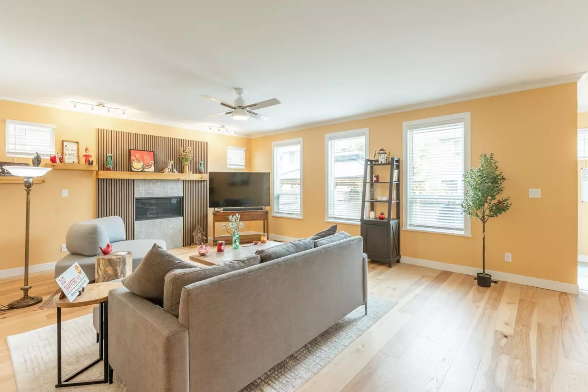 Family Room Photo of 6876 192a Street, Surrey, BC