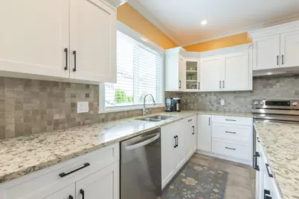 Walk-In Closet Photo of 6876 192a Street, Surrey, BC