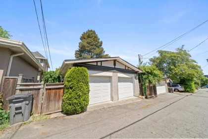 Outdoor Patio Photo of 3750 W 17th Avenue, Vancouver, BC