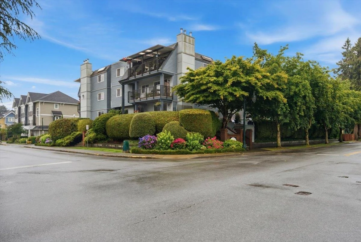 Exterior Rear Photo of 302 4926 48 Avenue, Delta, BC