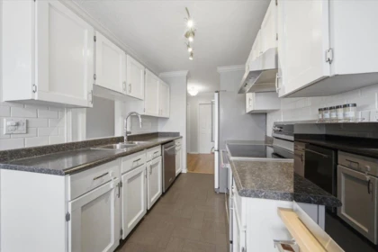 Kitchen Photo of 302 4926 48 Avenue, Delta, BC